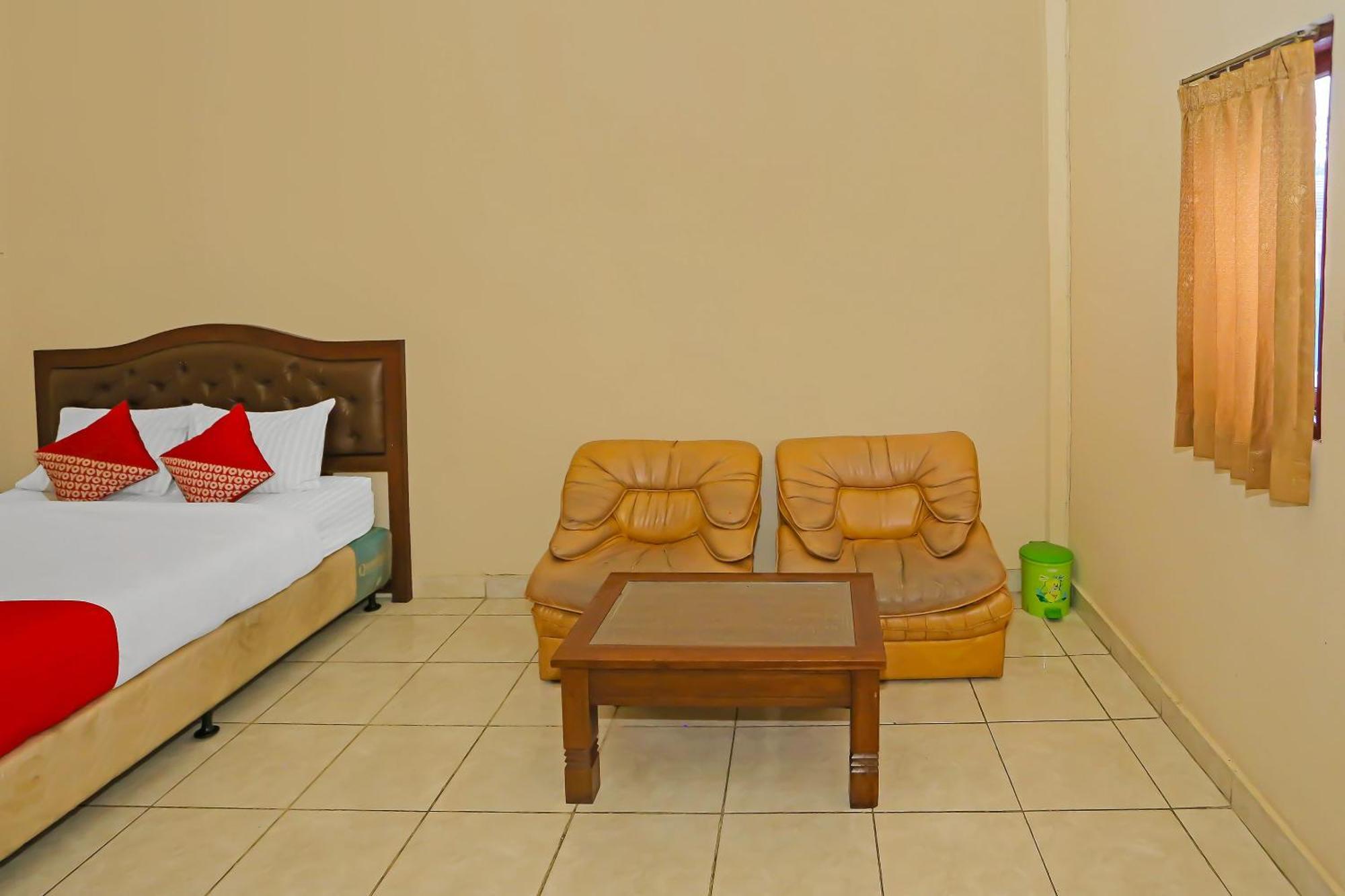 Super Oyo 3978 Hotel Danau Indah Bekasi Exterior foto